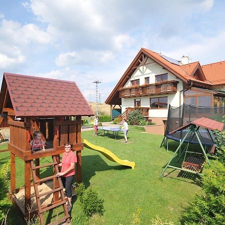 Penzion Usmev Arnutovce Buitenkant foto